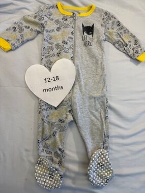 Batman - 12-18M - Grey and Yellow Kids One Piece Footie Sleeper/Onesie
